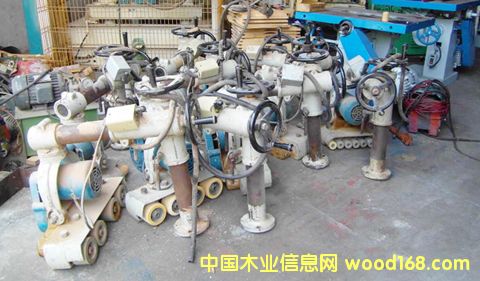 ݆ͲęC(j),Ԅ(dng),ľC(j)еԔ(x)B